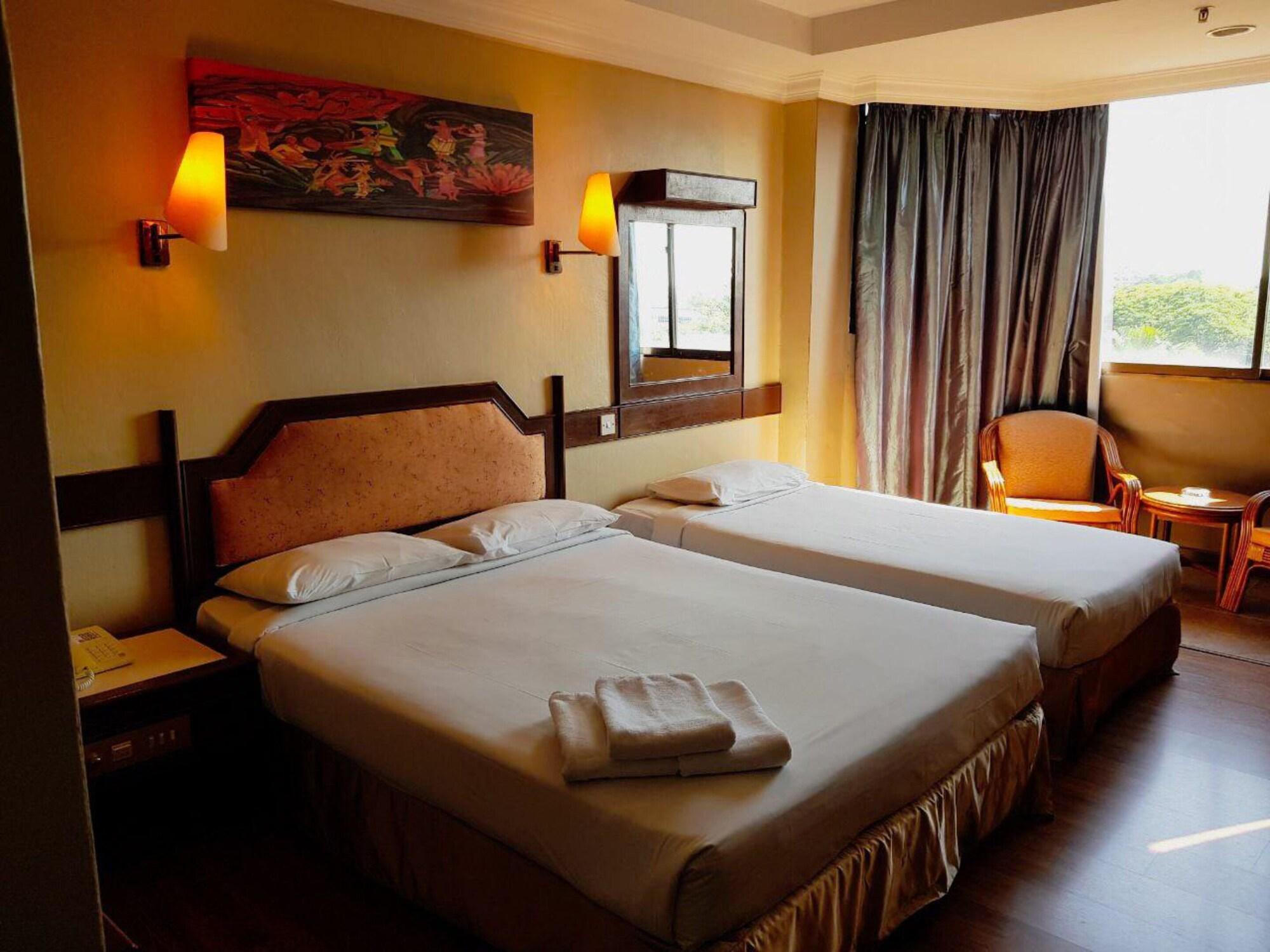 Hotel Grand Crystal Alor Setar Exterior photo